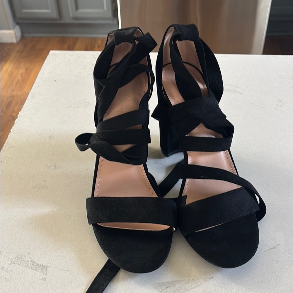 Elegant Black Strappy Women's Heels